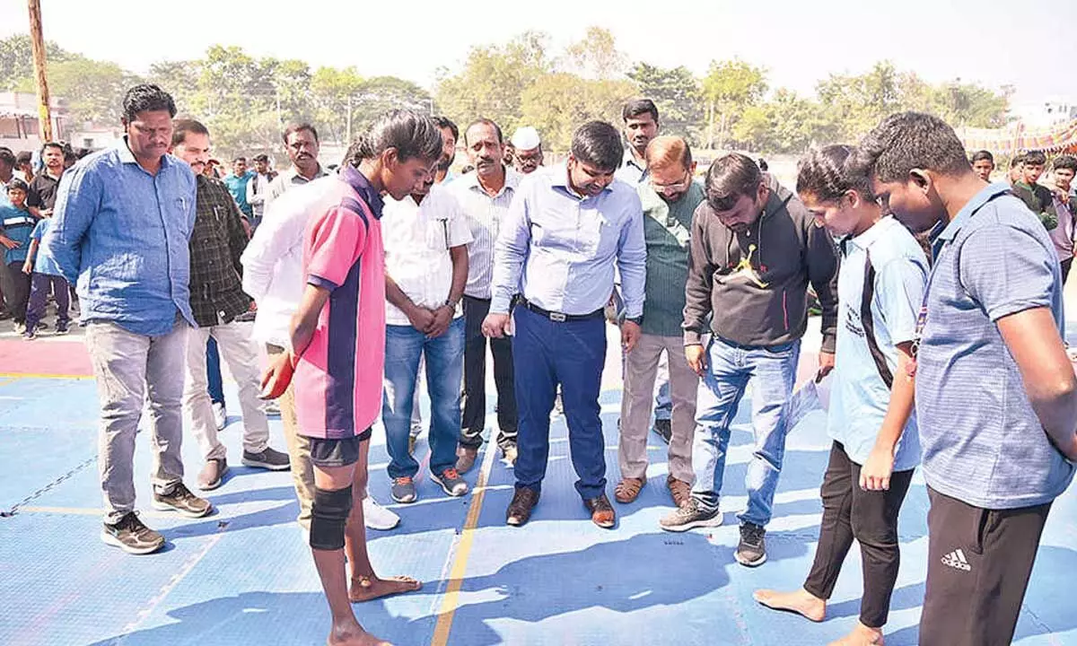 Collector urges success for district-level sports competitions