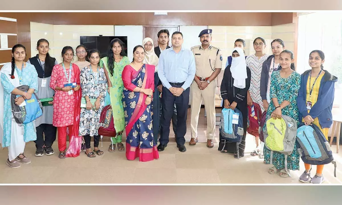 Cyberabad police honor winners of essay writing competition