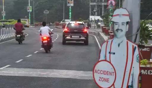 Hyderabad Traffic Home Guard Hurt in Hit-and-Run at Telugu Thalli Flyover