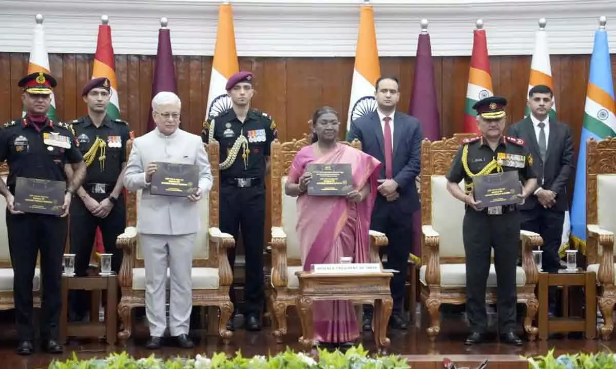 President Droupadi Murmu Honors College of Defence Management with President's Colours