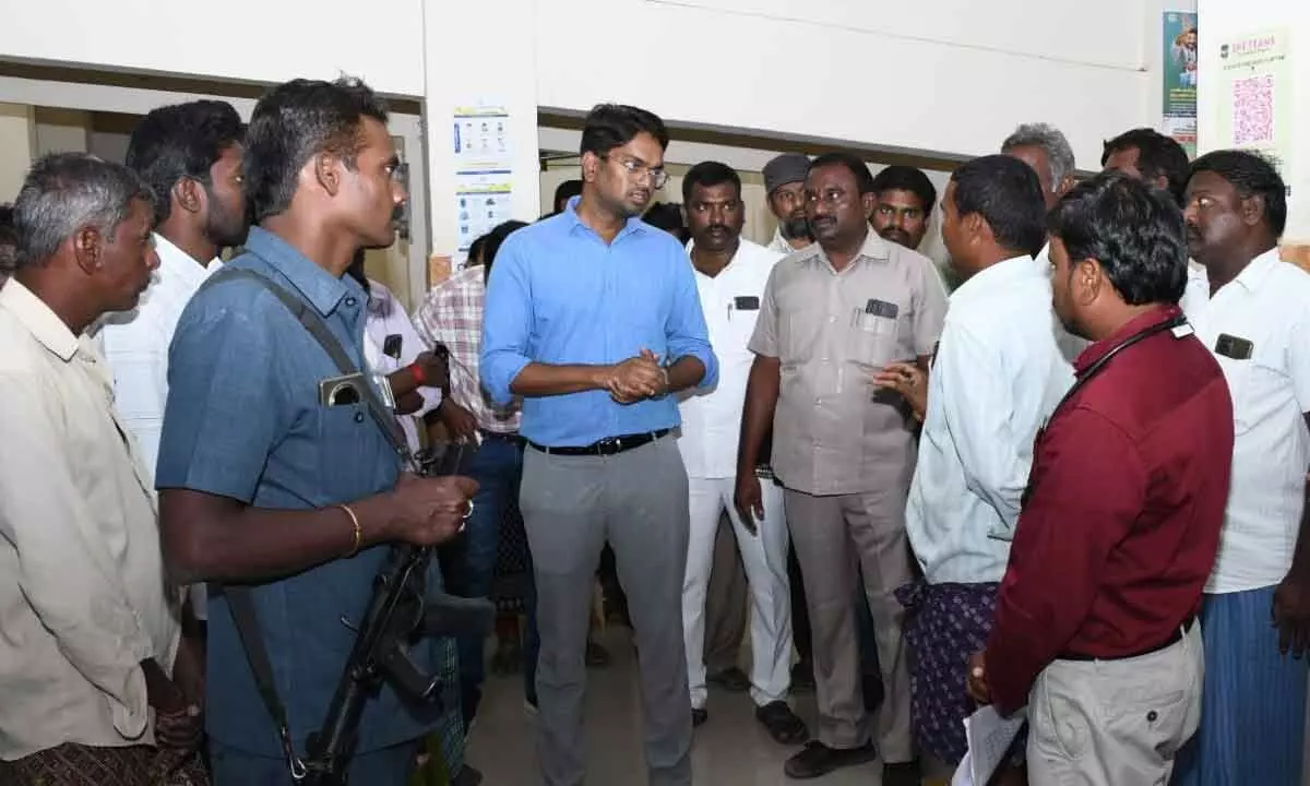 Wanaparthy collector urges doctors to stay available at all times