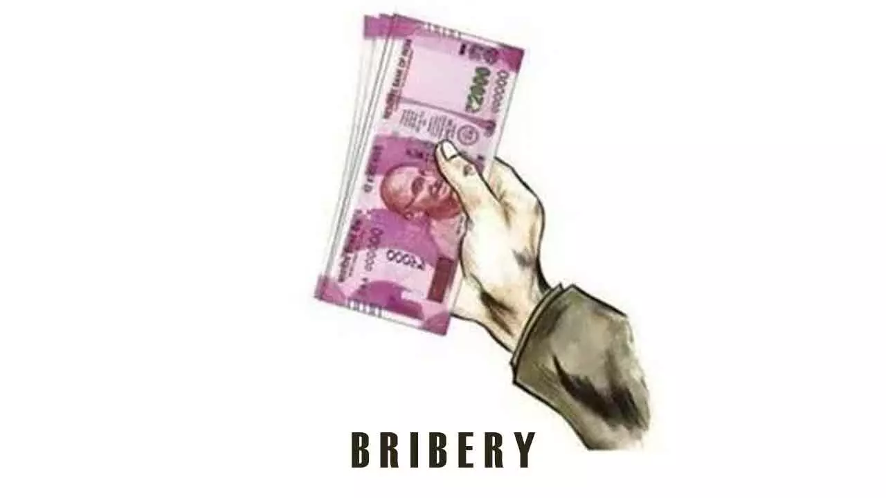 ACB catches inspector for taking bribe