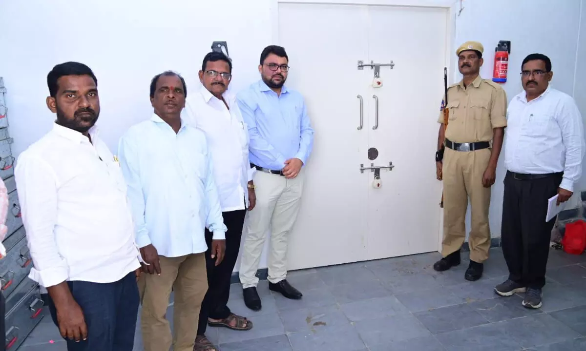 Collector Reviews EVM Storage Facility in Nagarkurnool