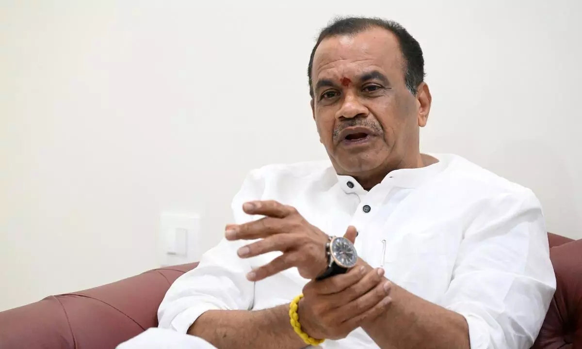 Minister Komatireddy Venkat Reddy Slams Bandi Sanjay's Comments on Gaddar