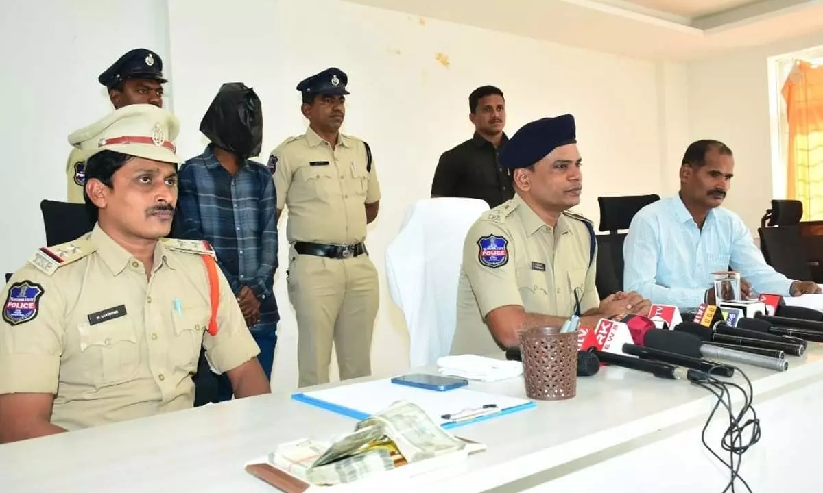 Shantinagar Police Nab Two Thieves, Recover ₹1 Lakh Stolen Using Distraction