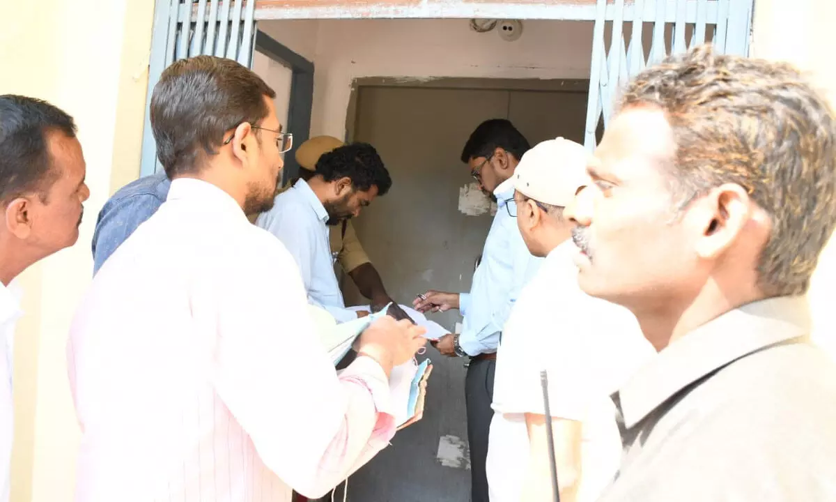 Wanaparthy collector orders security arrangements at EVM warehouse