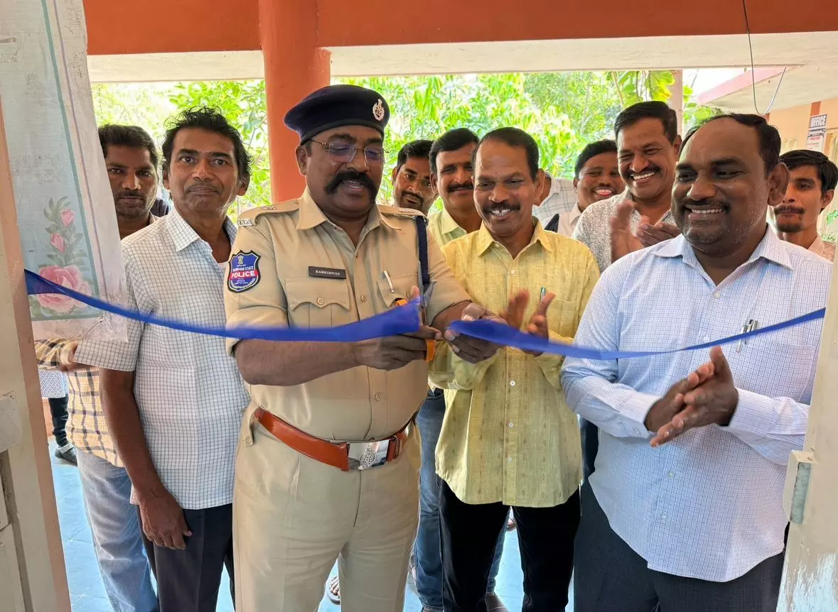 Additional SP Ch. Rameshwar inaugurates exhibition of antique coins, cones, and shells