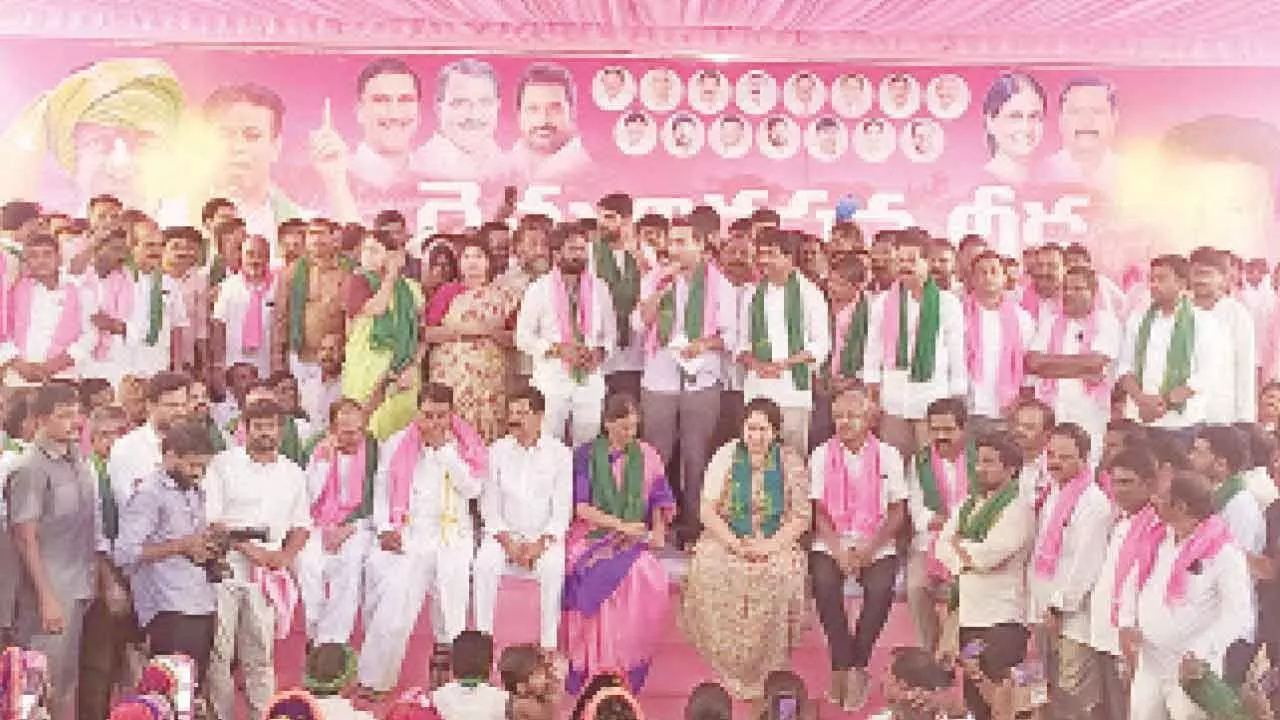 CM filing false cases against Lagacharla farmers, says KTR