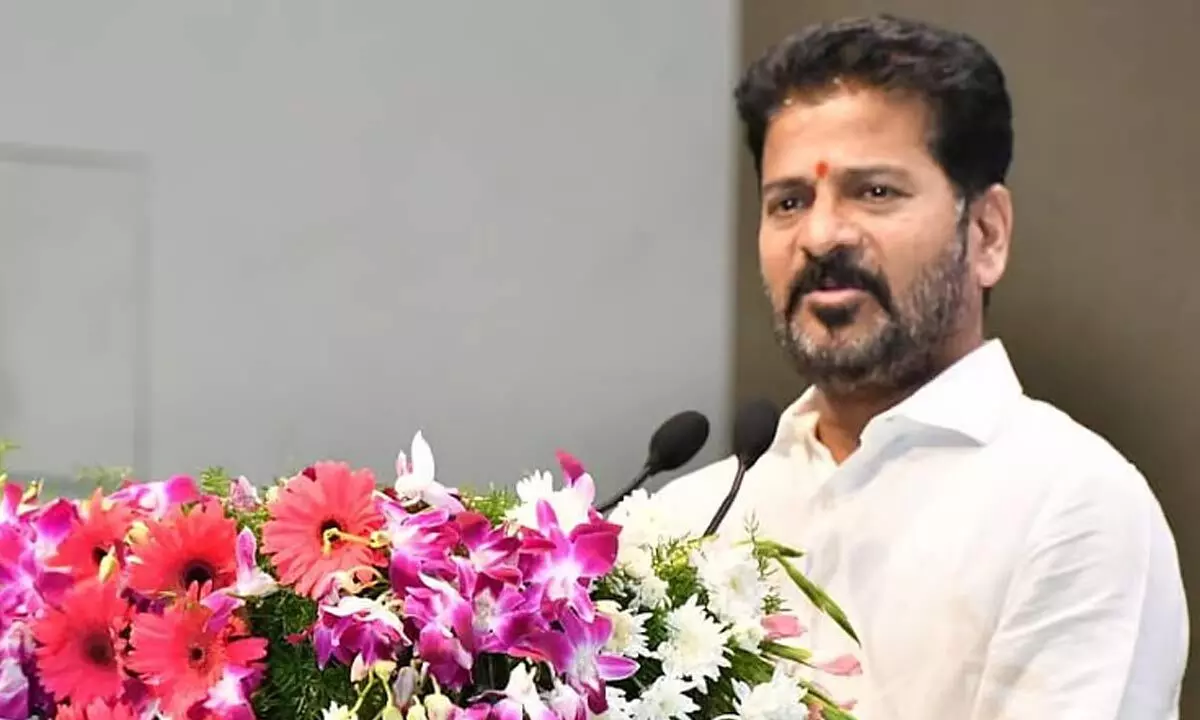 CM Revanth Reddy Invited to Yadagirigutta Temple’s Golden Gopuram Consecration