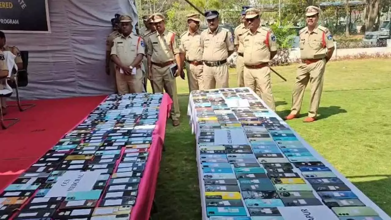 Hyderabad police recover 1,190 stolen phones valued at Rs 3.55 crore