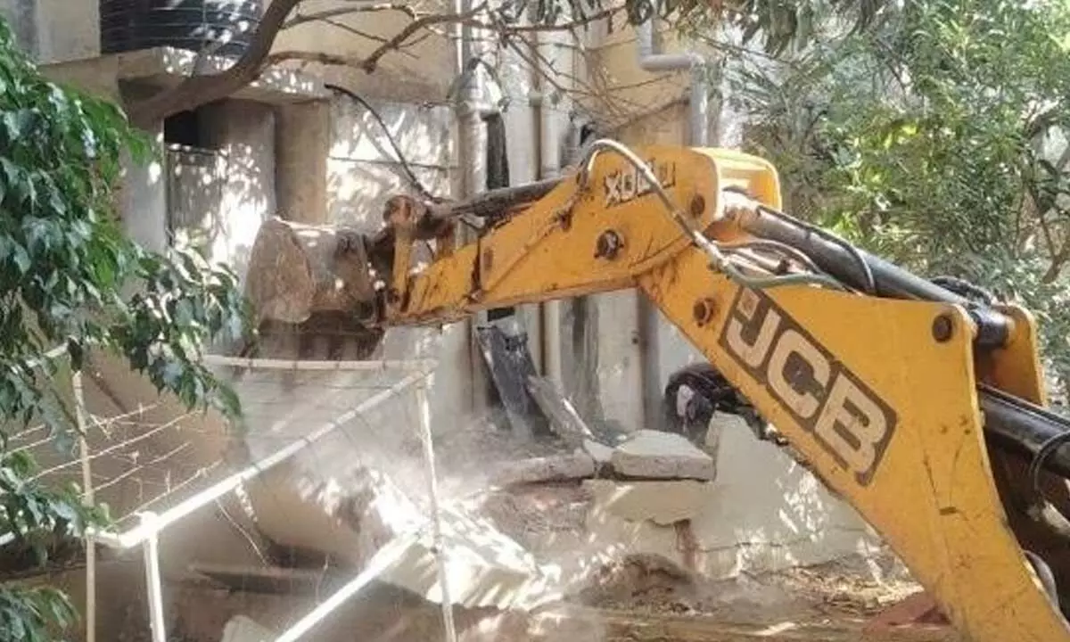 HYDRA intensifies bulldozer operations, demolishes illegal buildings