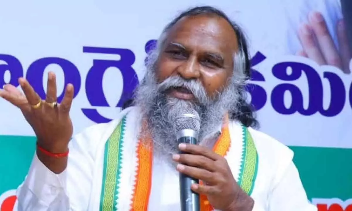 Jagga Reddy strongly criticizes KCR's claims