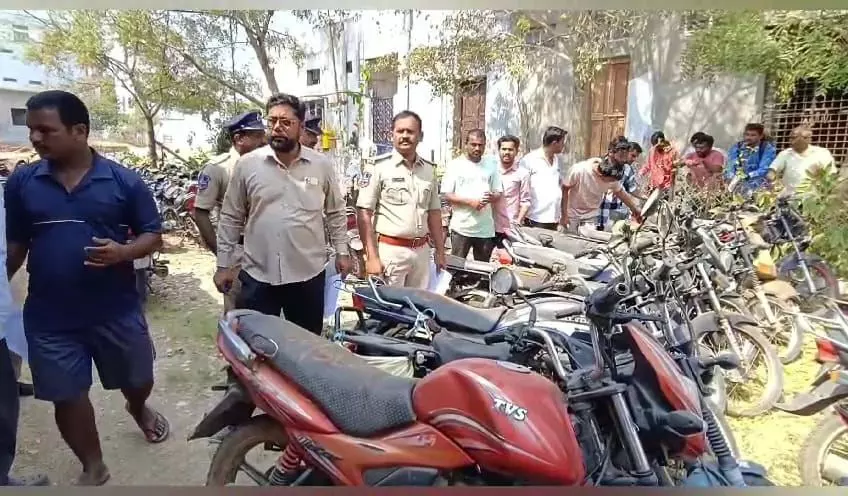 Rs 10.94 Lakh Revenue Earned from Vehicle Auction at Kalwakurthy Excise Station