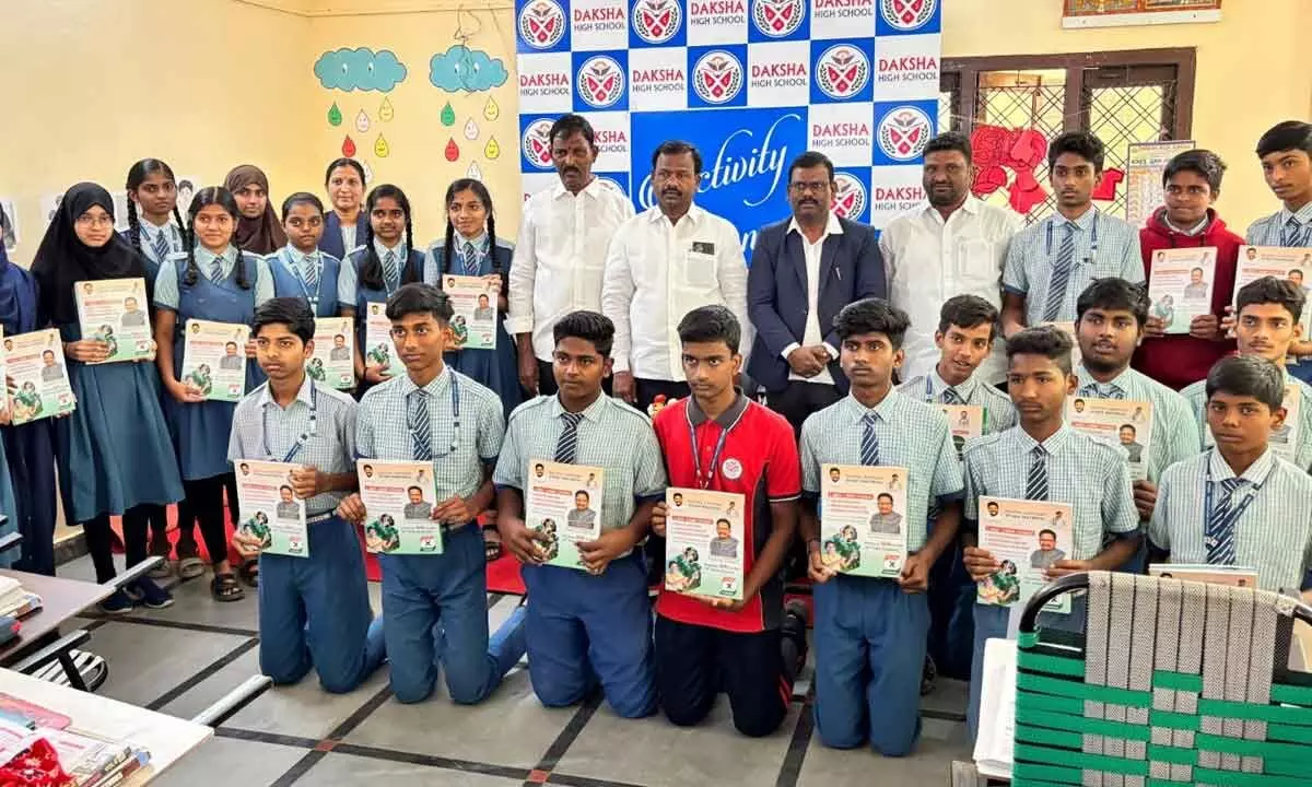 SSC Students Share Free Digital Content Following MLA Yennam Srinivas Reddy's Initiative