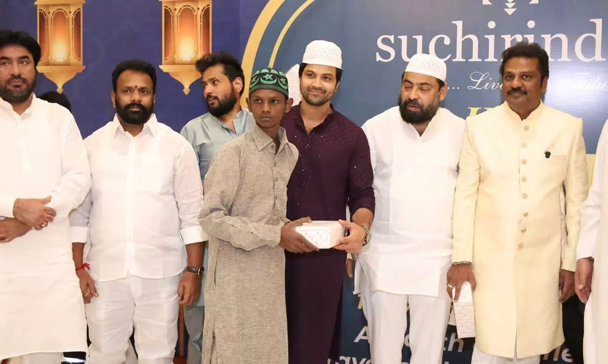 Dr. Lion Kiron hosted an Iftar party at Radisson Blu Hotel in Banjara Hills.