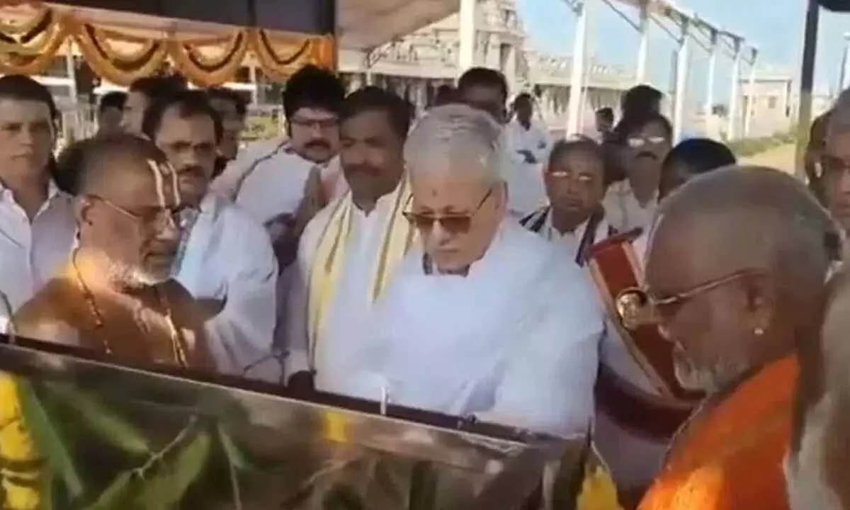 Governor Jishnu Dev Varma Visits Yadagirigutta Temple