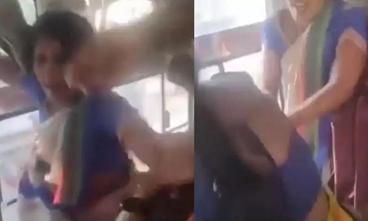 Women fight over bus seat